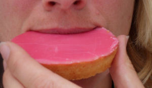 Roze koeken in de ban op school