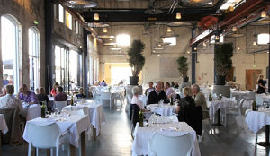 Amsterdamse horeca trakteert 350 ouderen