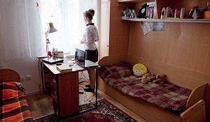 Docenten Oekraïne als conciërge bij EK hostels