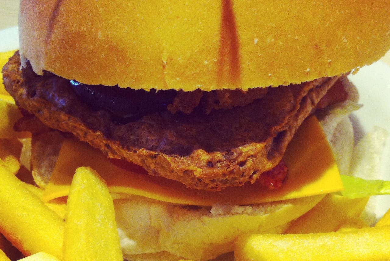Vierkante hamburger bij Snackpoint