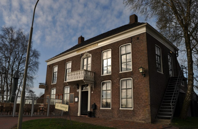 Forse schade in café door aardbevingen in Groningen