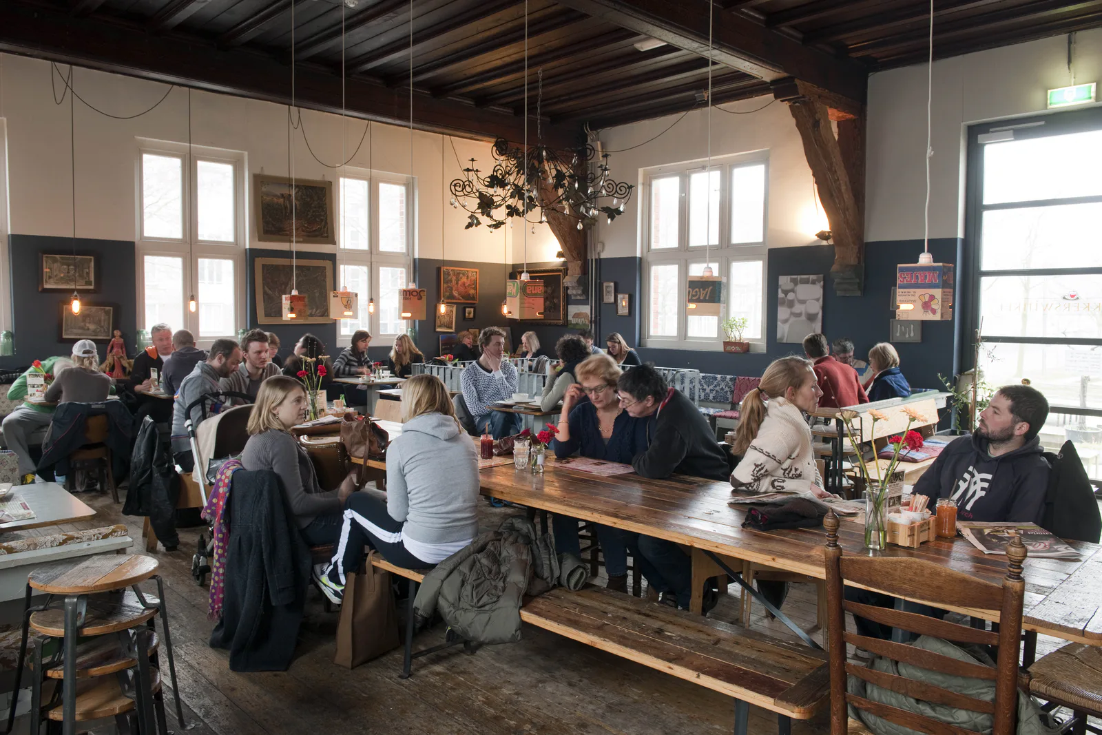 De Bakkerswinkel ook 's avonds open