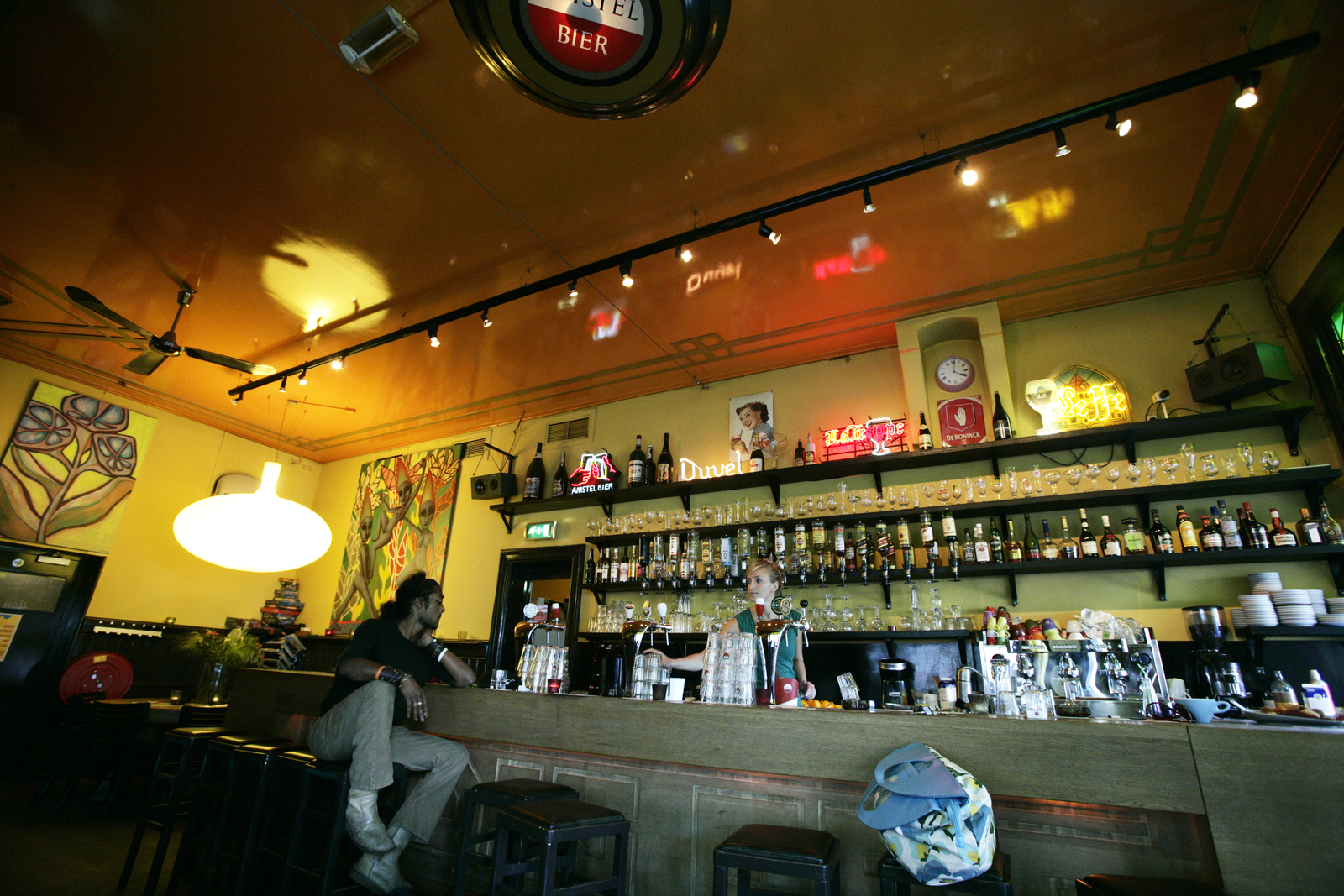 Twee bekende Utrechtse cafés staan te koop