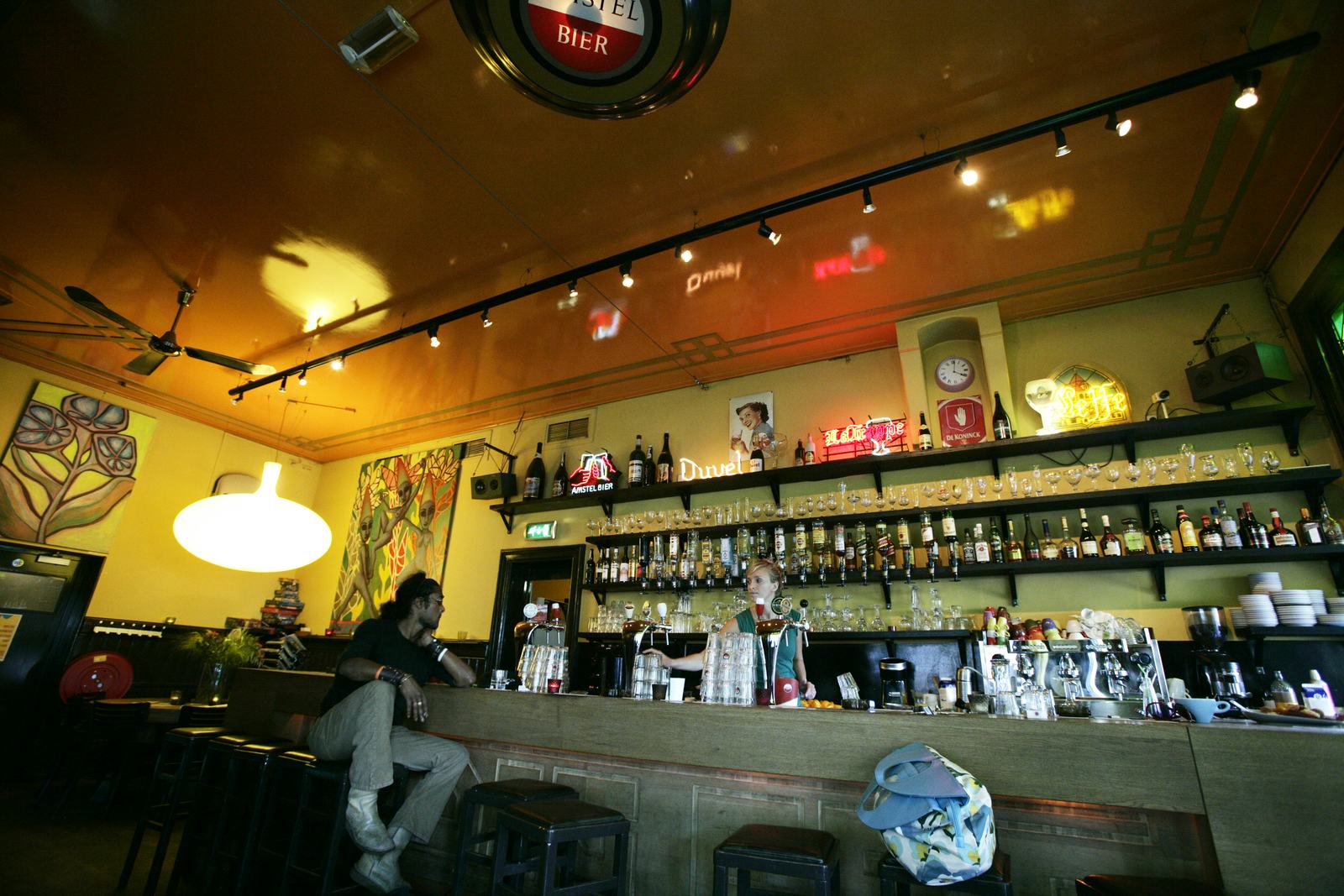 Twee bekende Utrechtse cafés staan te koop