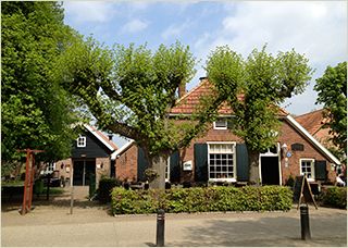 't Onland 225 jaar herberg