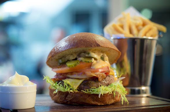 Rotterdam verwelkomt De Burger Club