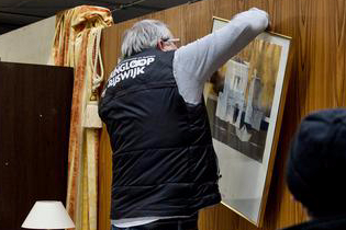 Kringloophotel met oude boedel Kurhaus