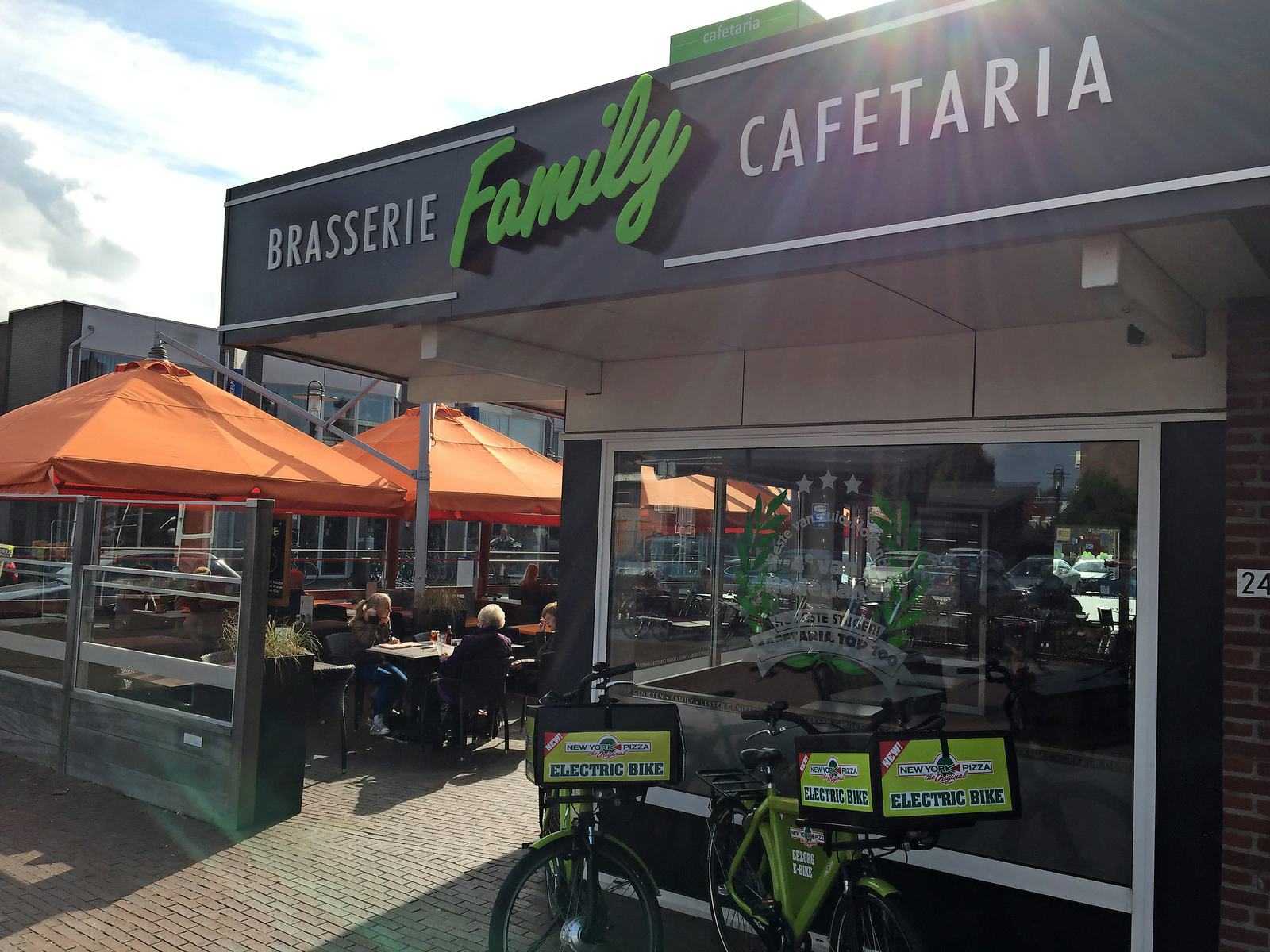Cafetaria Top 100 2014 nummer 9: Cafetaria Brasserie Family Lisse, Lisse