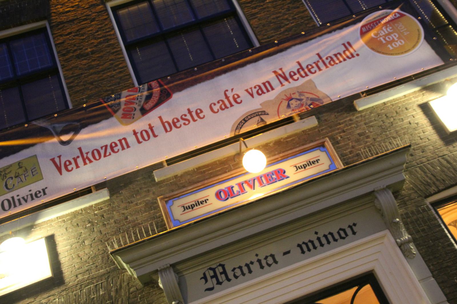 Burgemeester Wolfsen huldigt Café Olivier als nummer 1