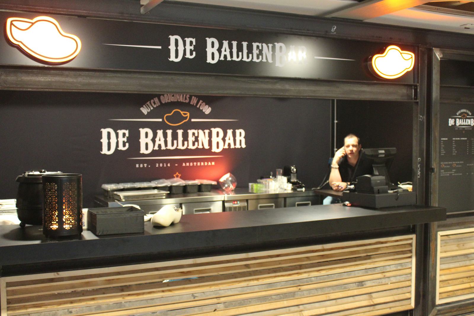 Video: Ballenbar in Foodhallen Amsterdam