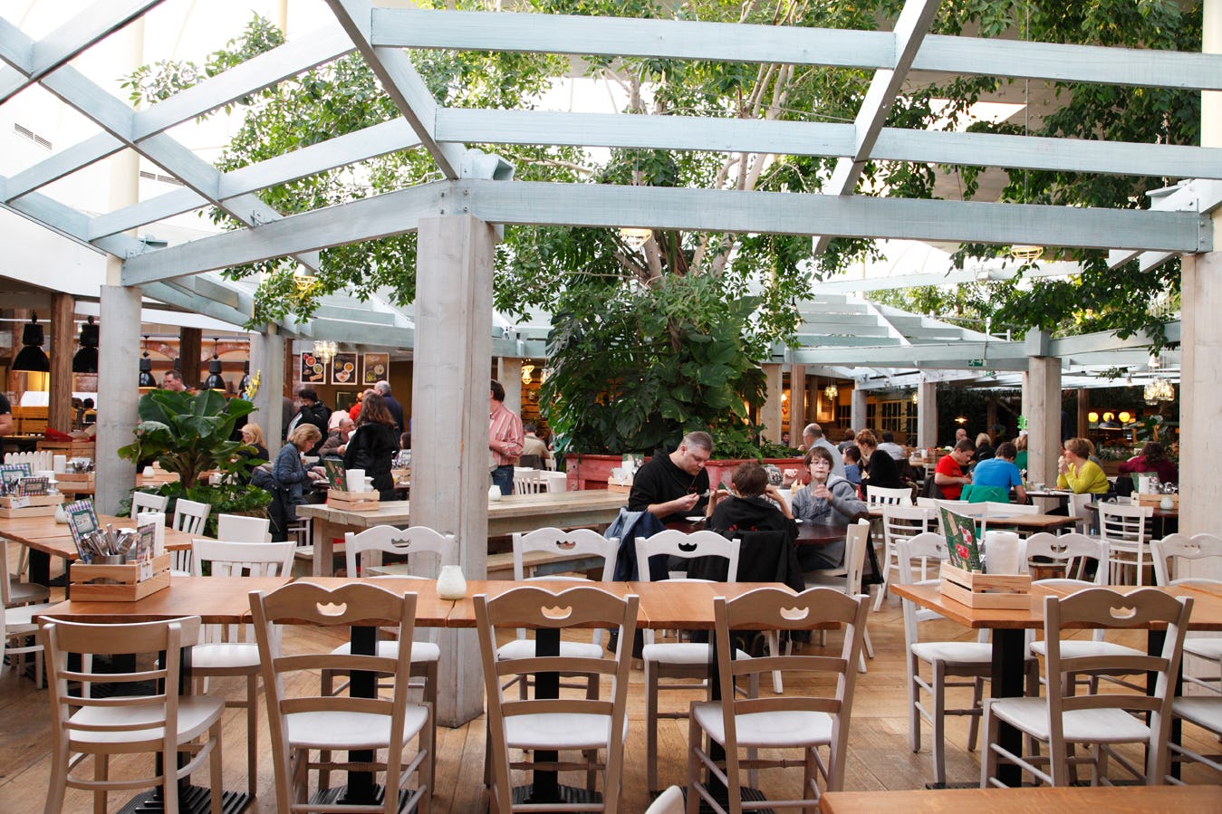 Huisjes Center Parcs De Eemhof in etalage