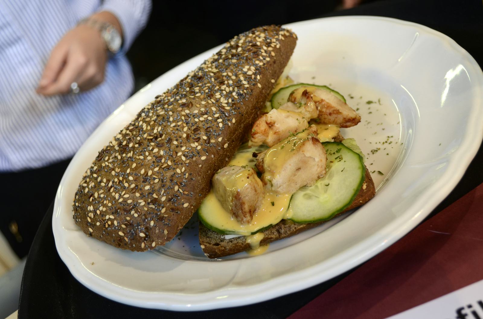 'Plofkip moet ook uit restaurants'