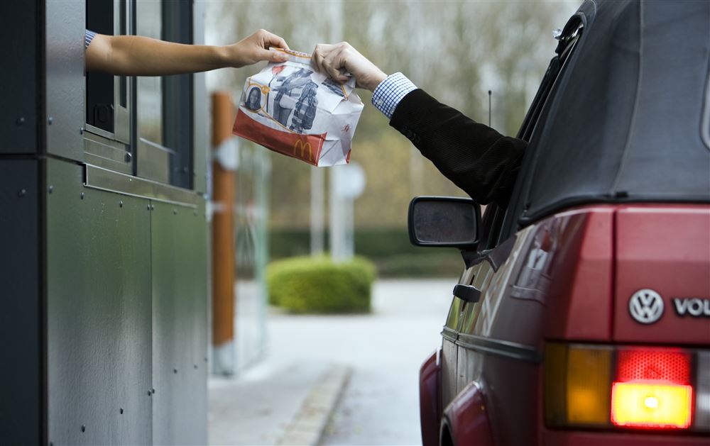 Op de fiets door de McDrive