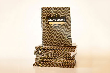 Kennis bijspijkeren met boekje 'Ik weet wat van sterke drank'