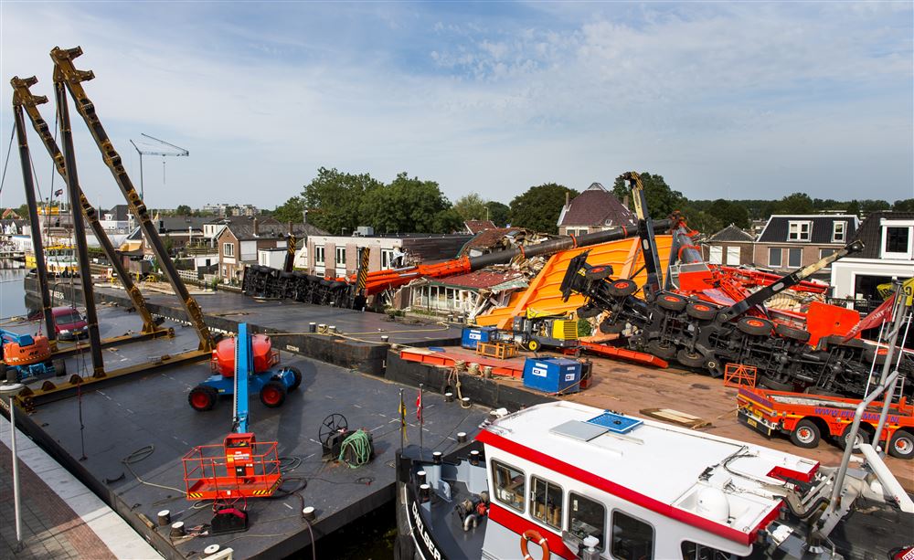 'Bierschepen' dupe van hijskraanongeval Alphen aan de Rijn