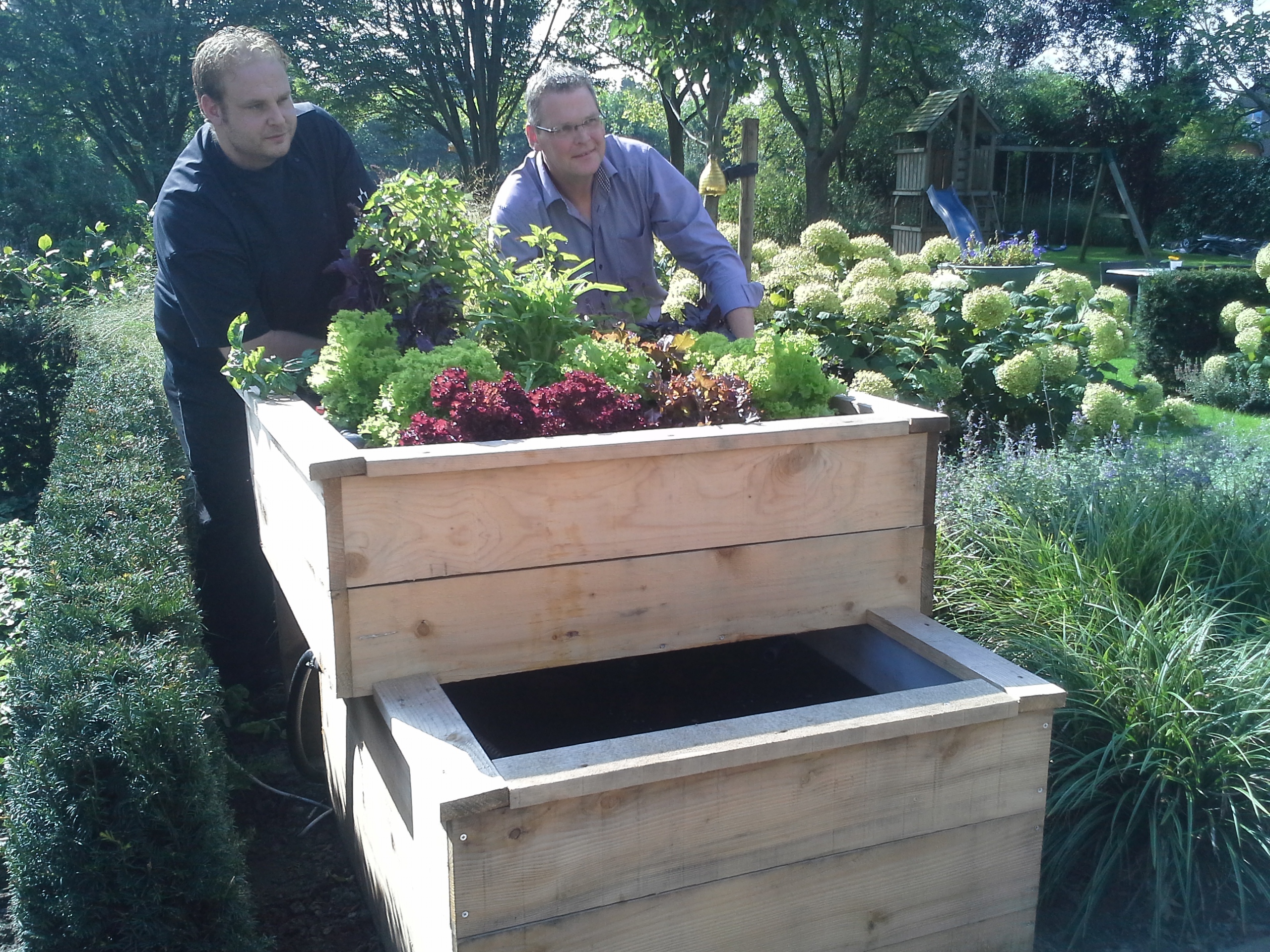 Eerste restaurant dat sla kweekt op vissenpoep