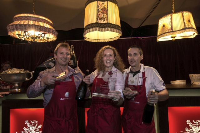 Manuela de Munck wint NK Oestersteken