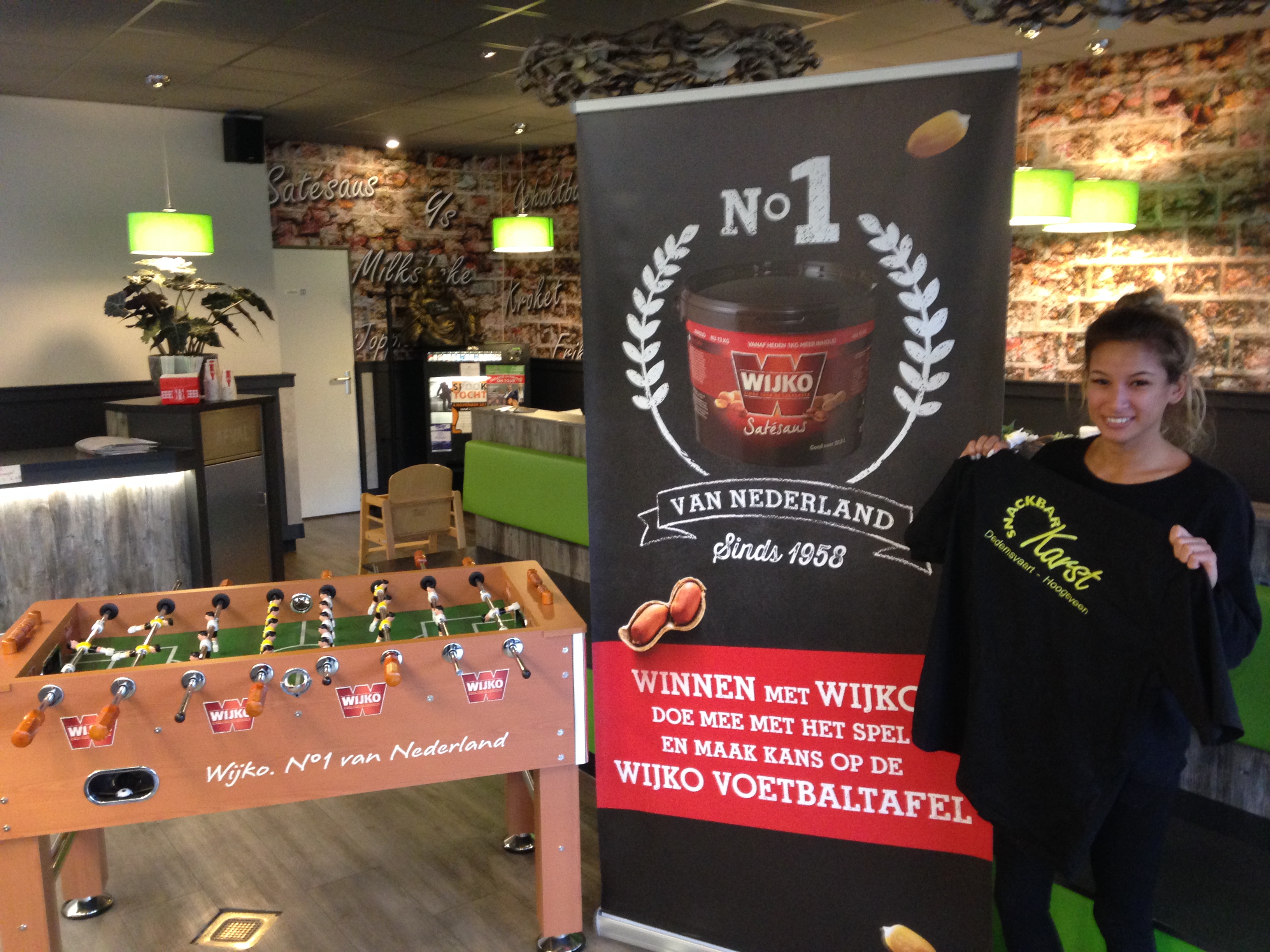 Voetbaltafel voor Karst Hoogeveen