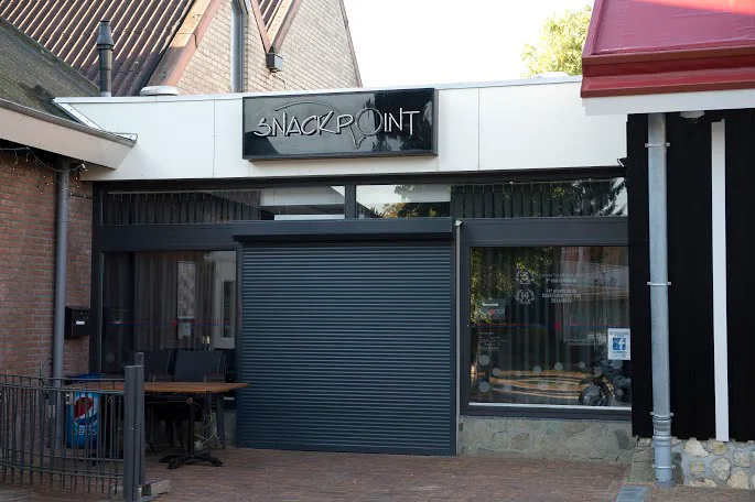 011015, Bunde: Snackpoint Bunde. Foto: Marcel van Hoorn.
