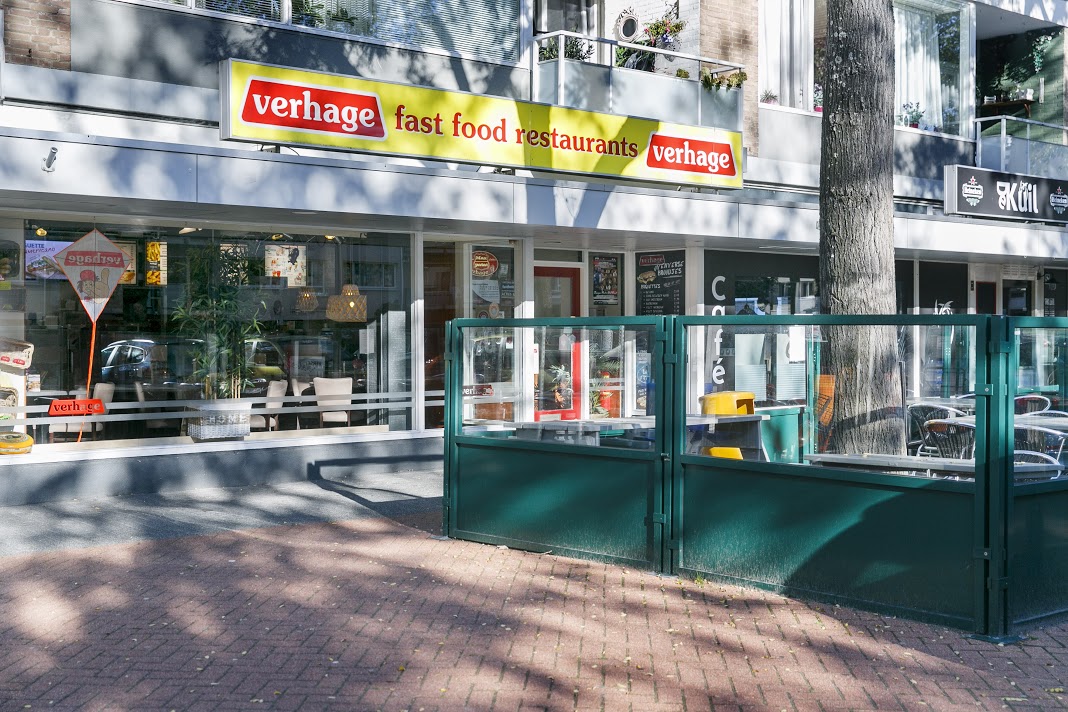 (c) Roel Dijkstra / Foto: Joep van der Pal


Rotterdam - cafetaria Verhage - Slaghaam, Hoogvliet