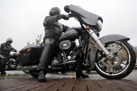 Motorclubs raken slaags in Van der Valk hotel