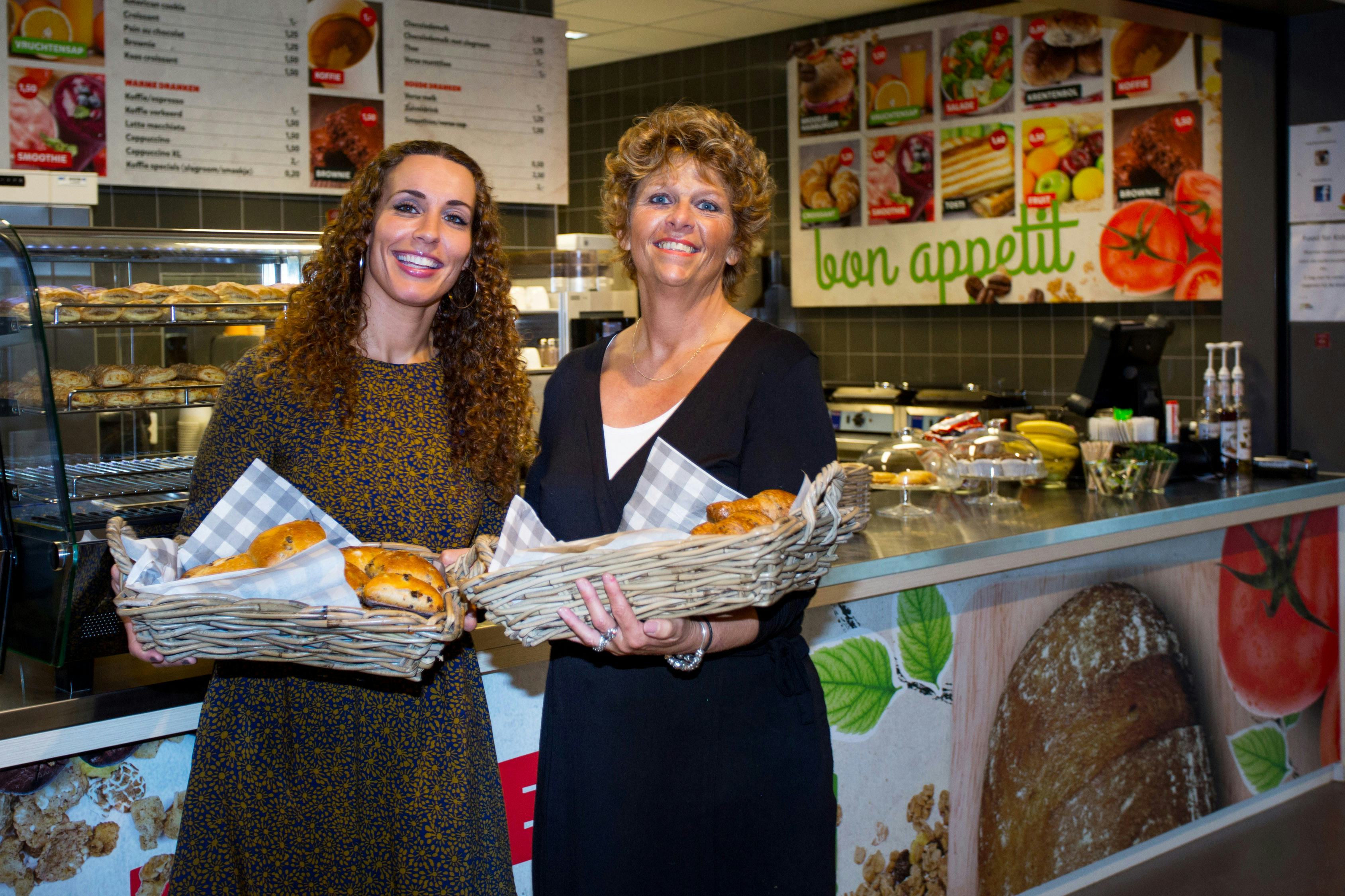 Foto Ronald Hissink
ALICE FLOKSTRA (RECHTS) HOUDA JADIB (LINKS)