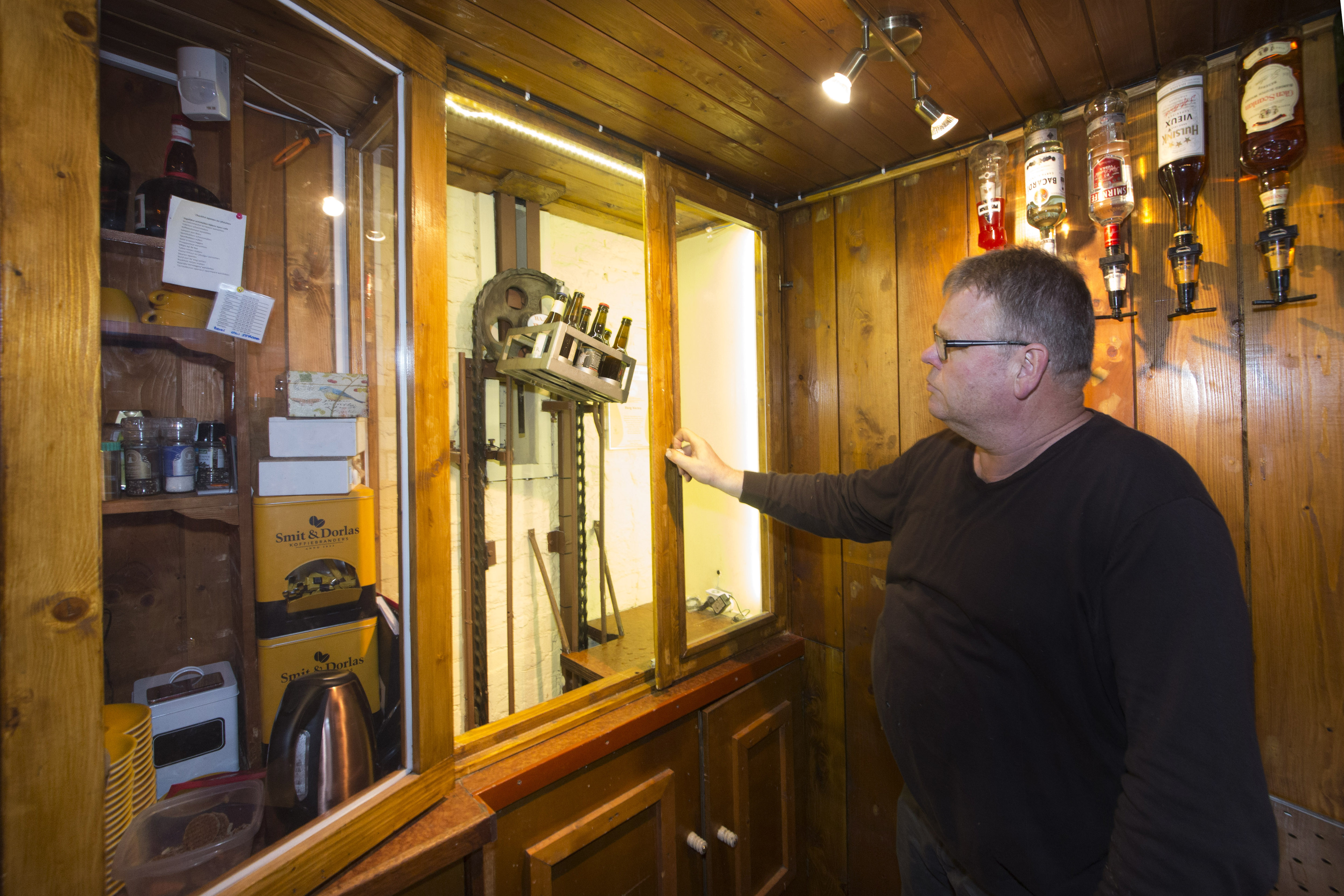 1500 bieren via biertunnel naar café