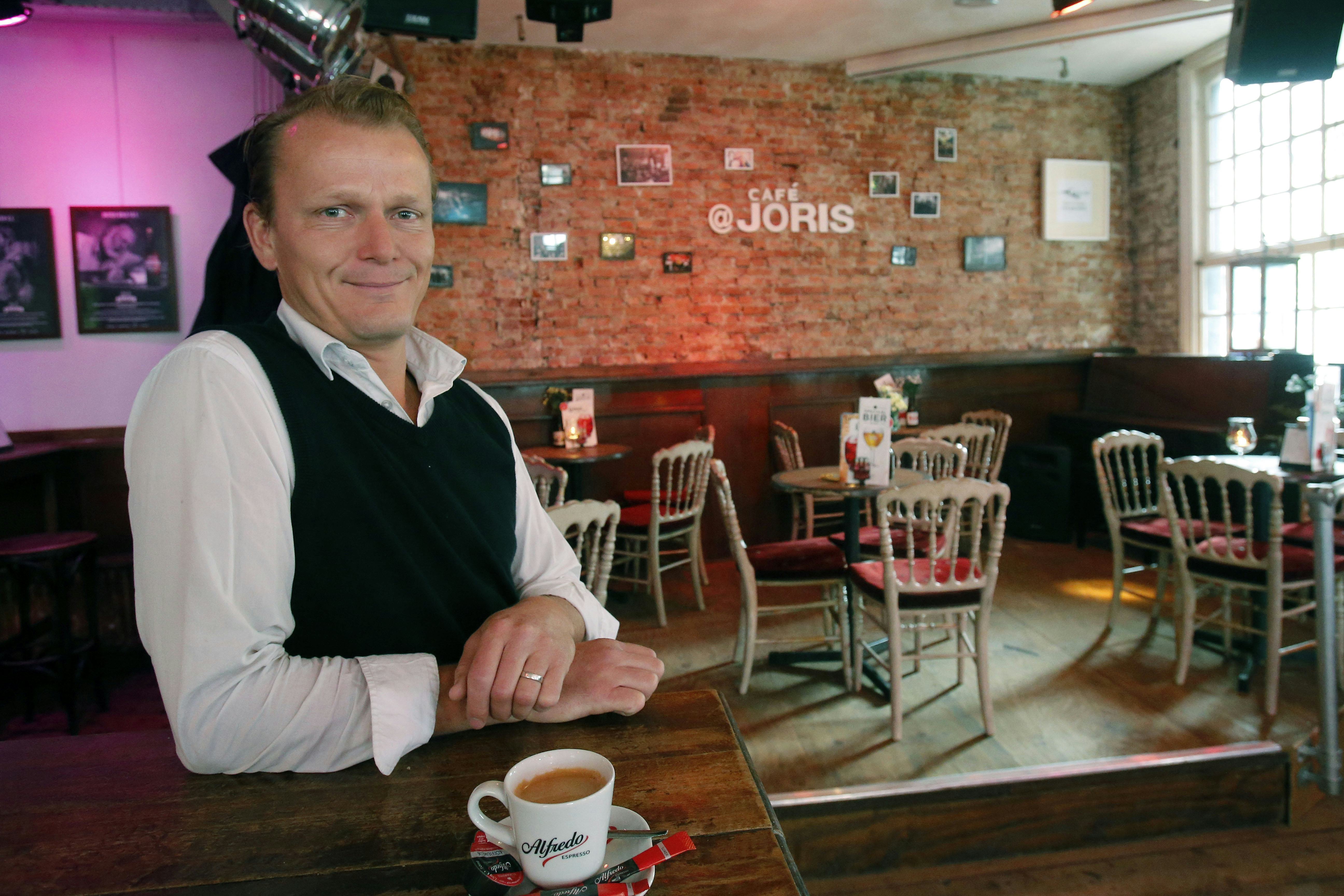 Café Joris geeft zaak 's avonds uit handen