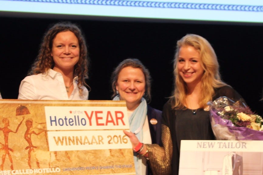 Vlnr: Mireille Reuling, Femke Riel en winnares 2016 Maartje Nelissen