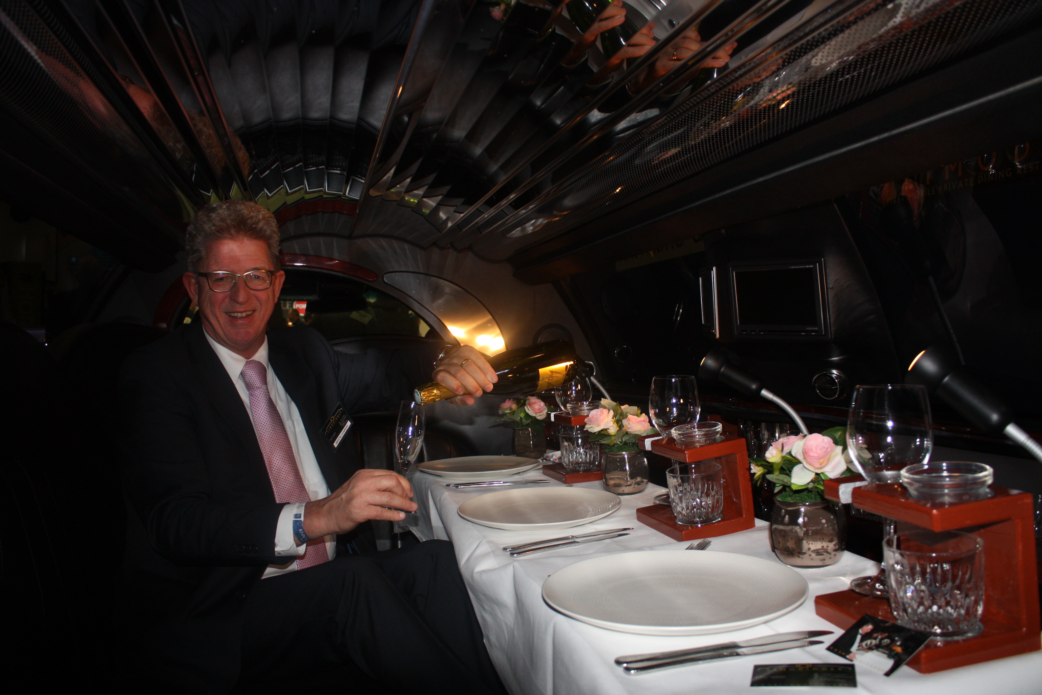 Noviteit Horecava 2016: rijdend dineren in limo op sterniveau