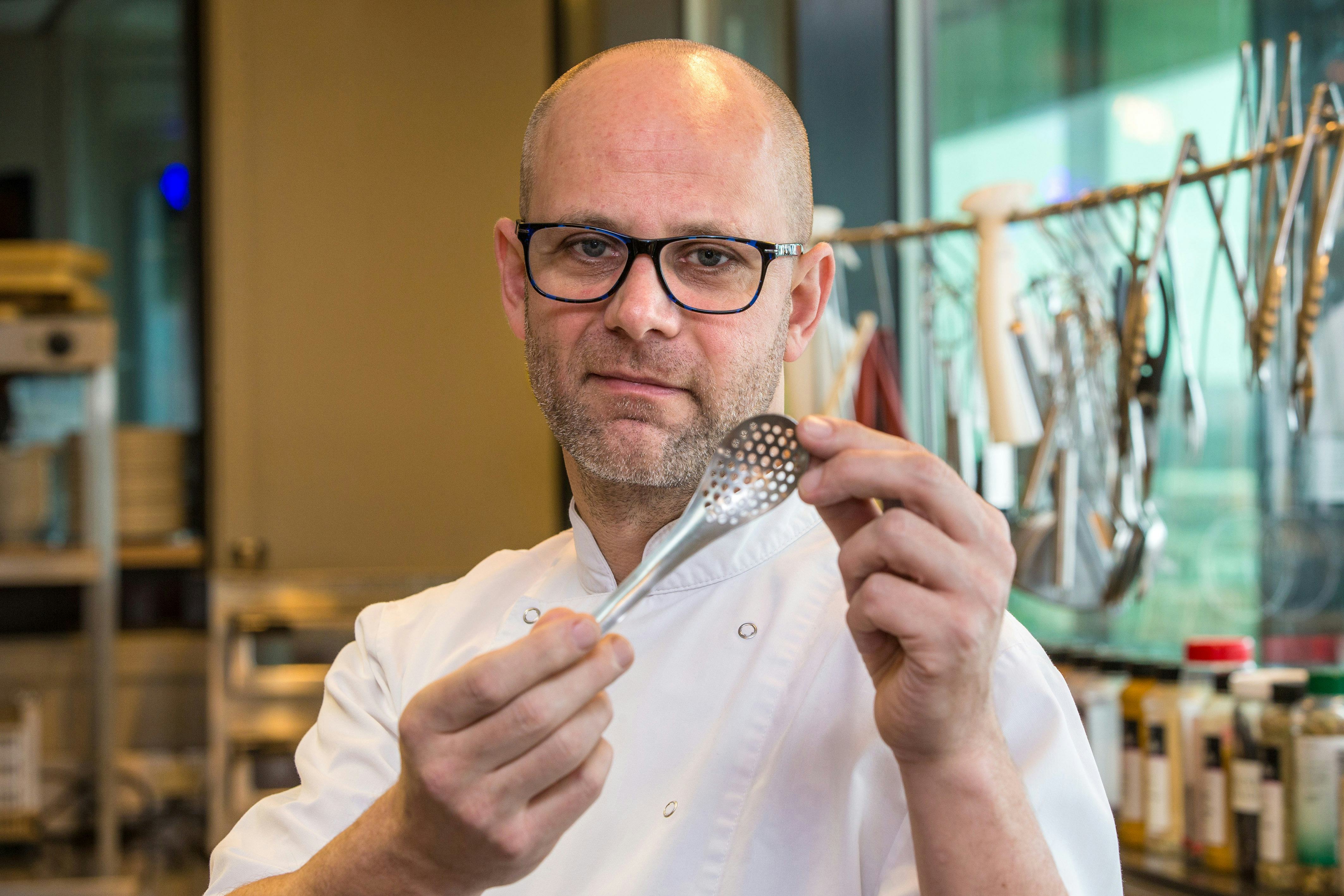 AMSTERDAM - Chef Onno Klein Langenhorst van Restaurant Canvas. DIEDERIK VAN DER LAAN