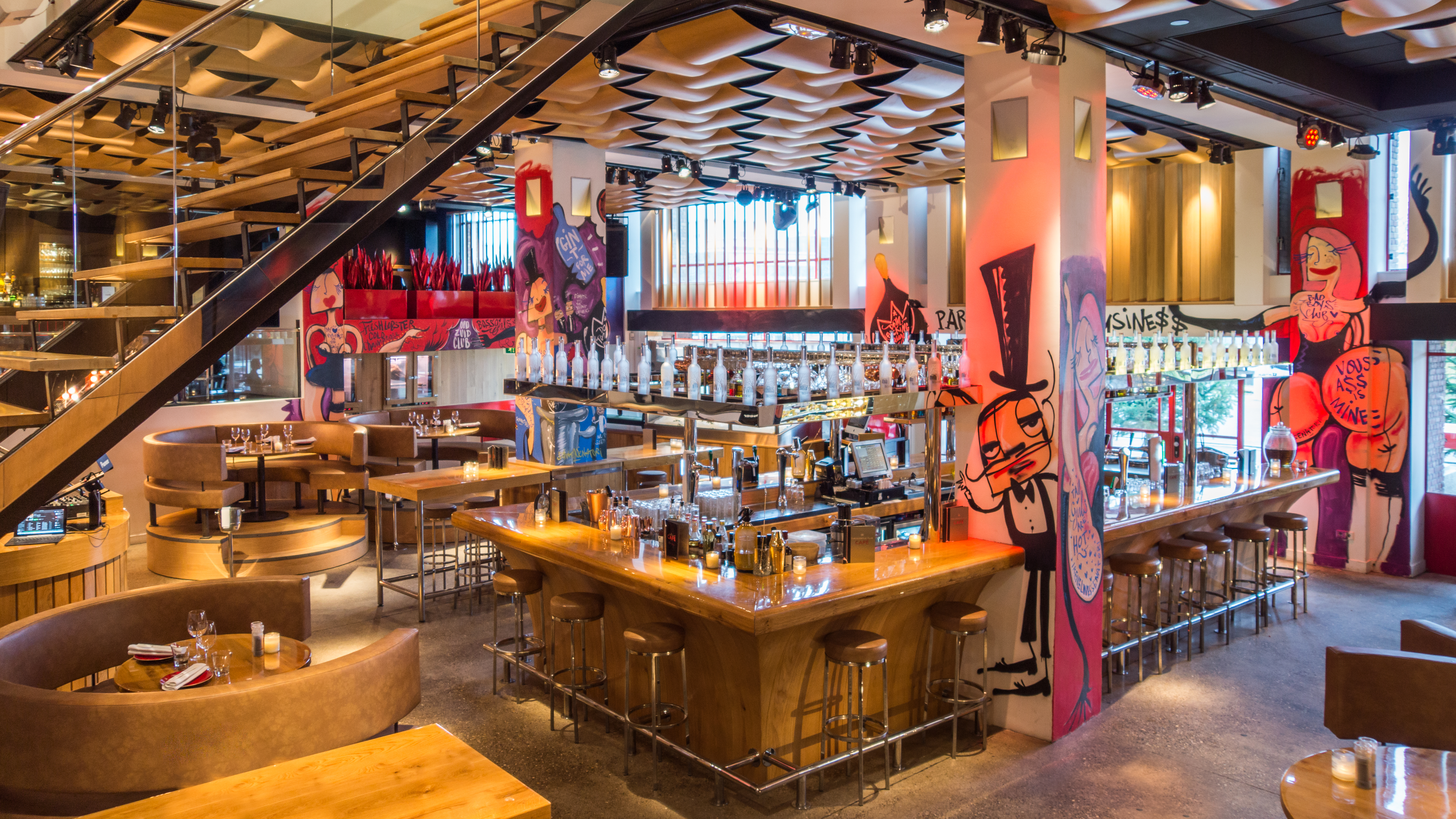 Brand verwoest The Harbour Club Café Amsterdam