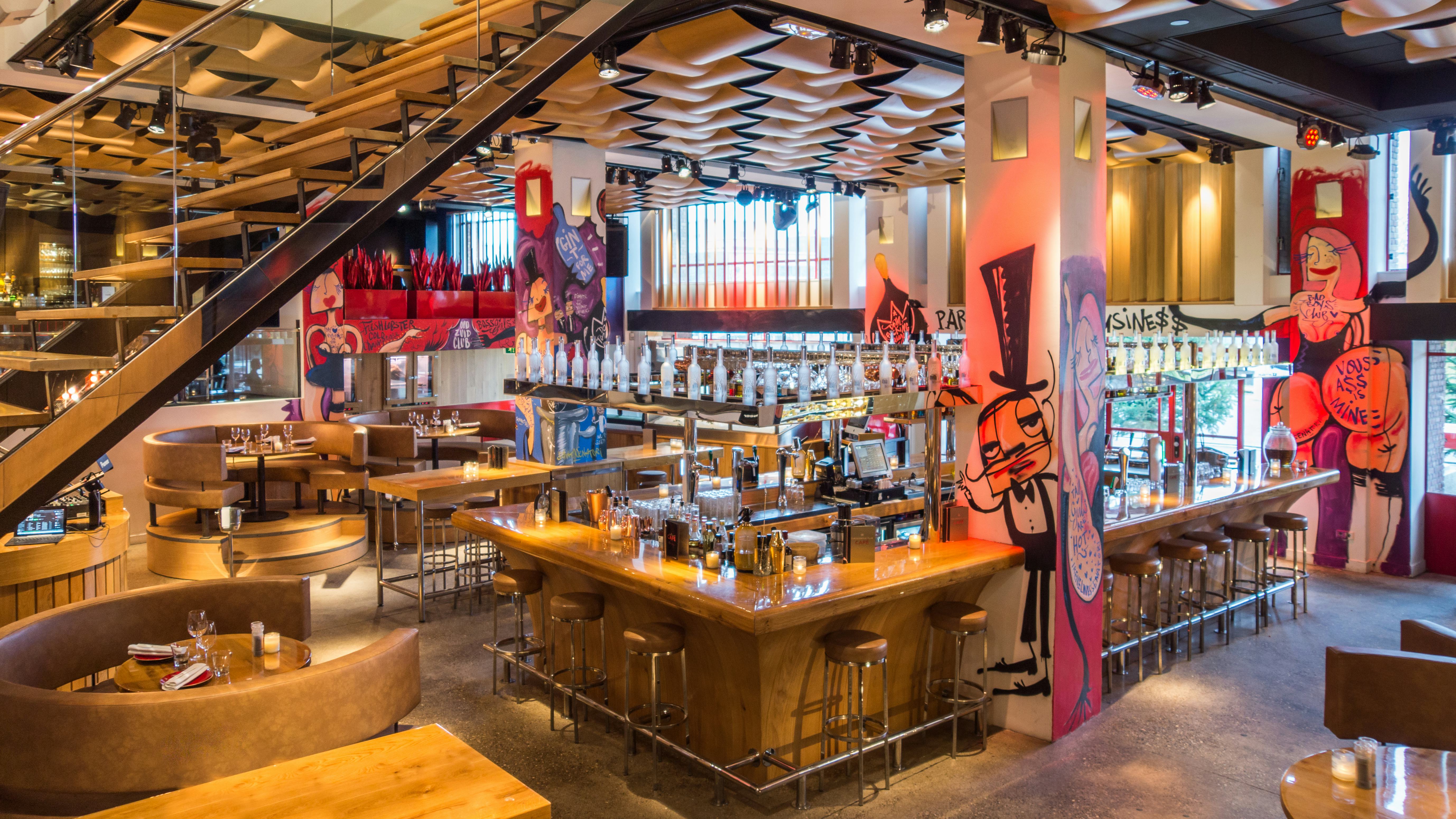 Brand verwoest The Harbour Club Café Amsterdam