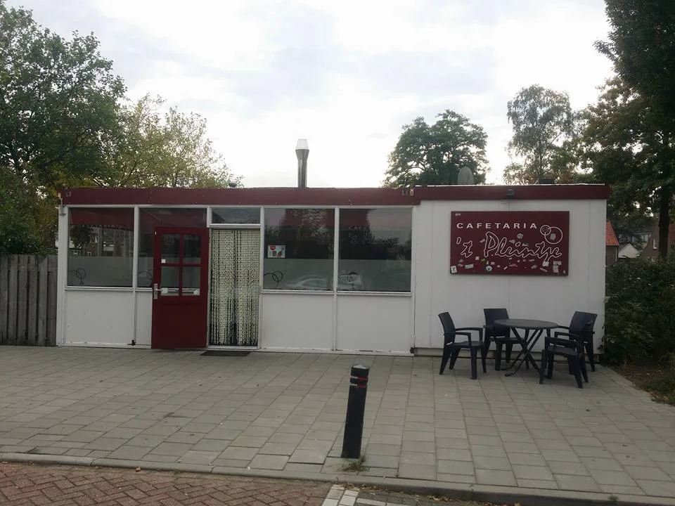 Het 'oude frietkot' in Maaskantje maakt plaats voor nieuwbouw.