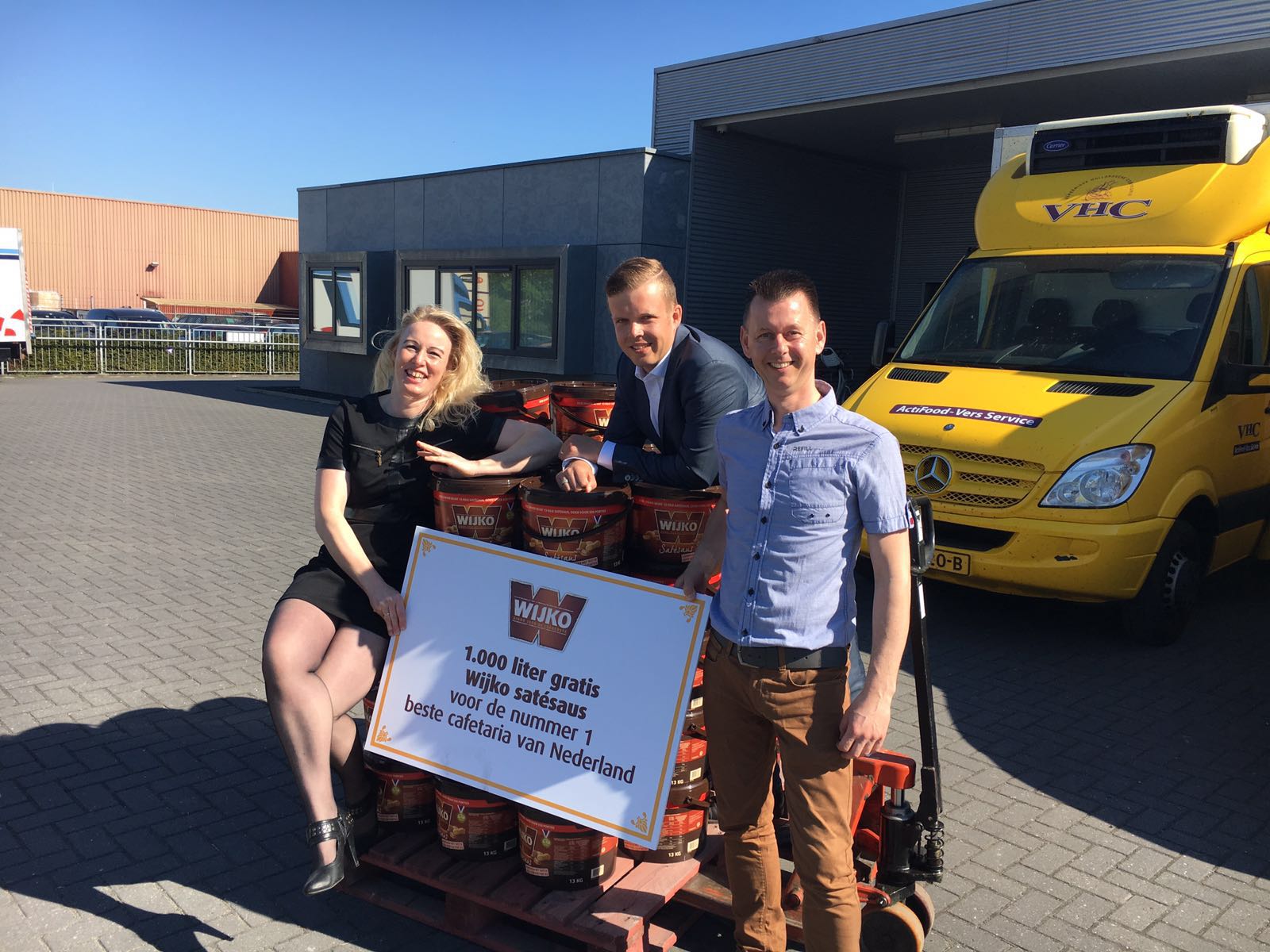 Duizend liter satésaus voor Alida's