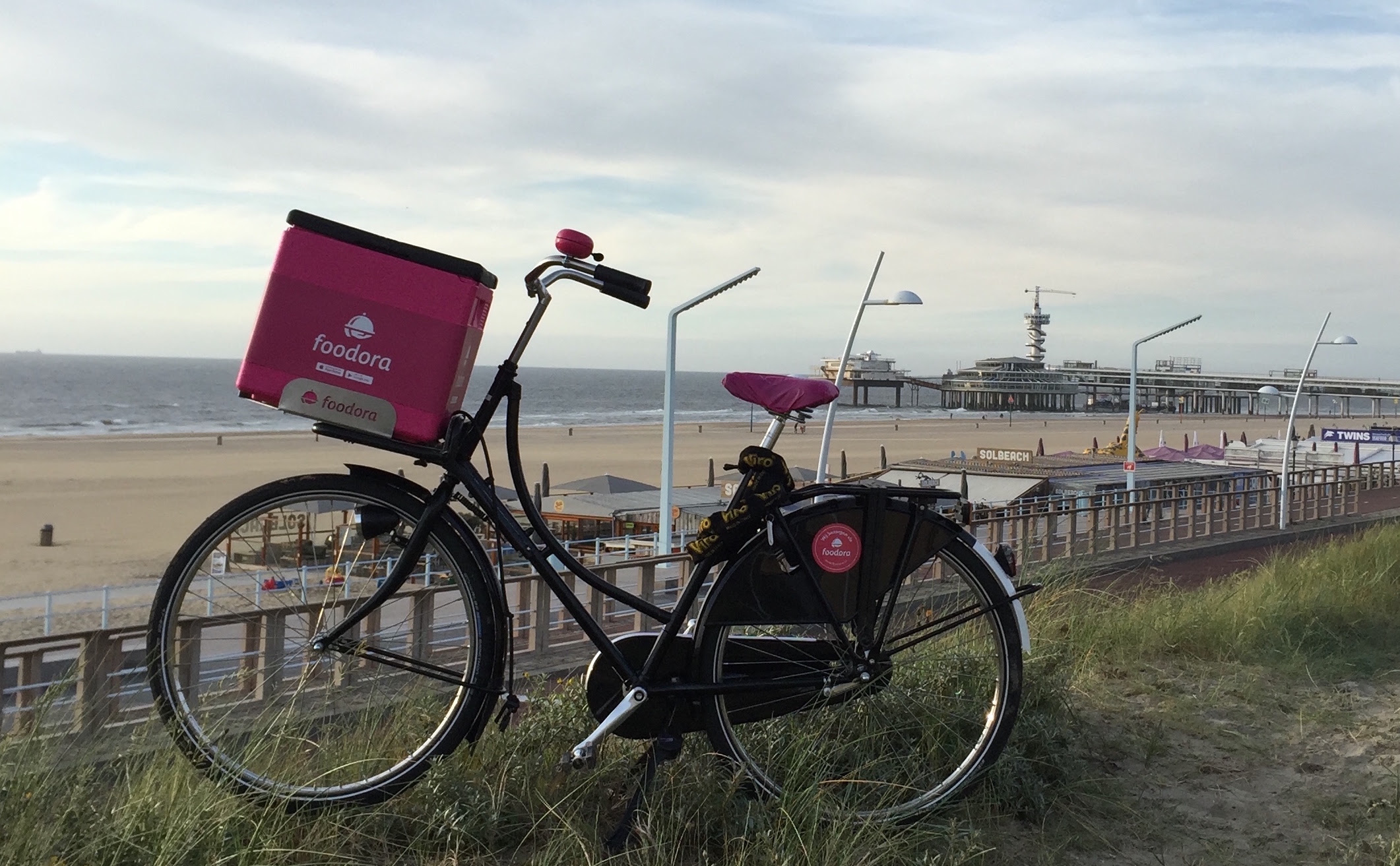 Foodora brengt ouderen verkoeling met ijs