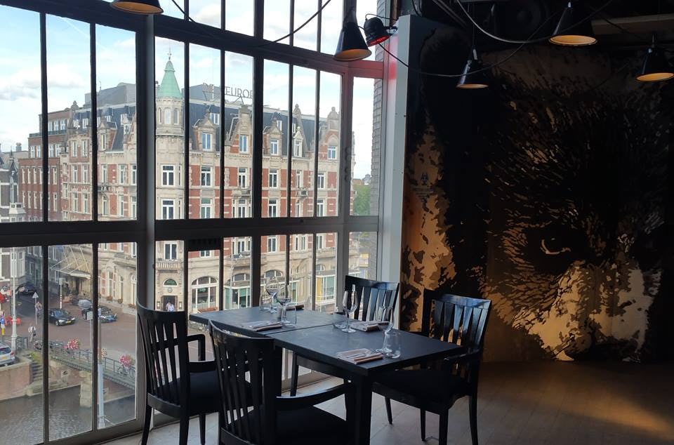 Baut trekt in V&D pand aan Rokin