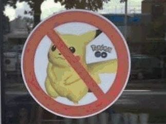 Pokémon Go-verbodssticker voor cafetaria Hoogeveen