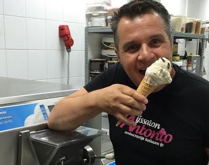 IJssalon Wageningen stunt met insectenijs