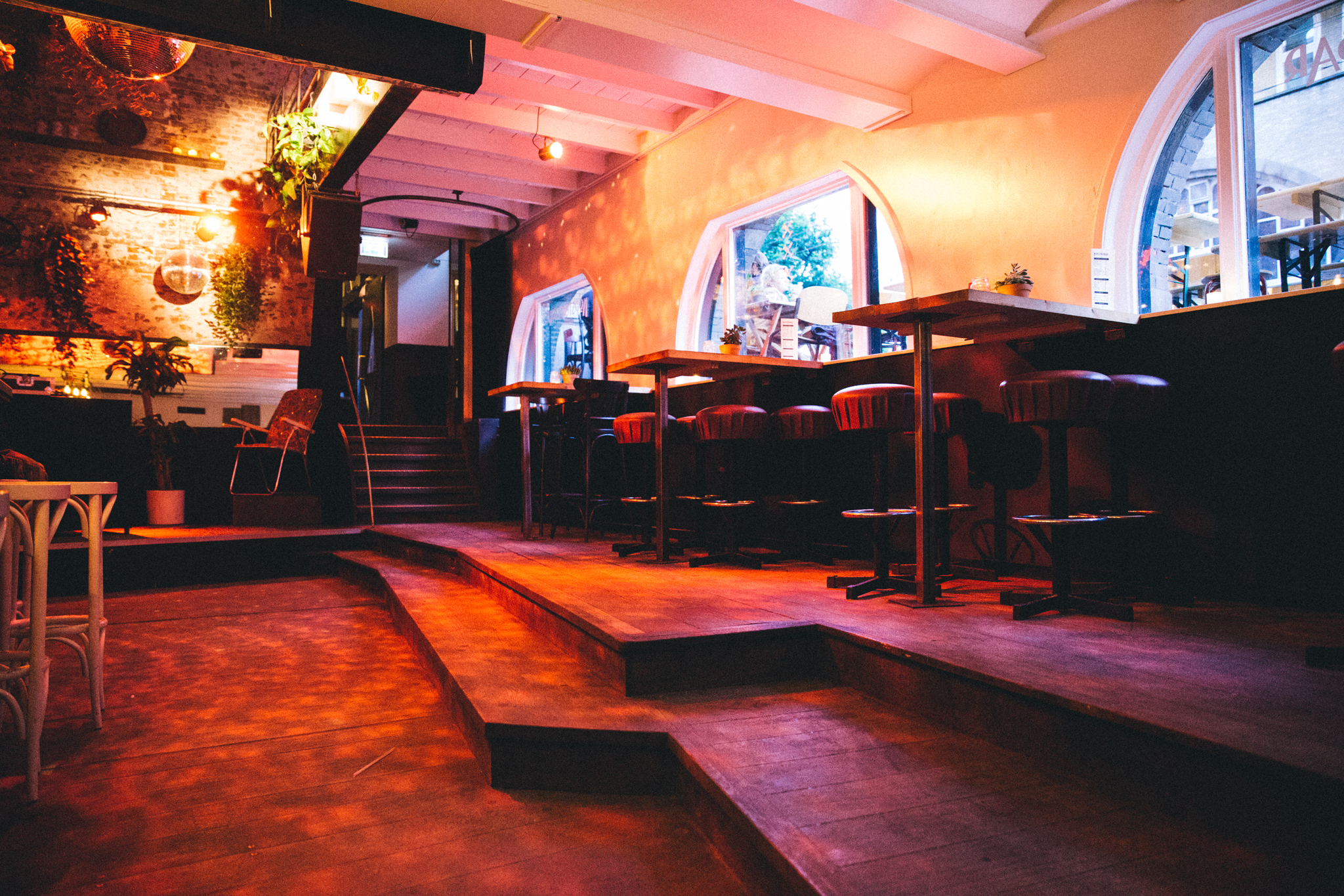 Kopstootbar open op nieuwe locatie