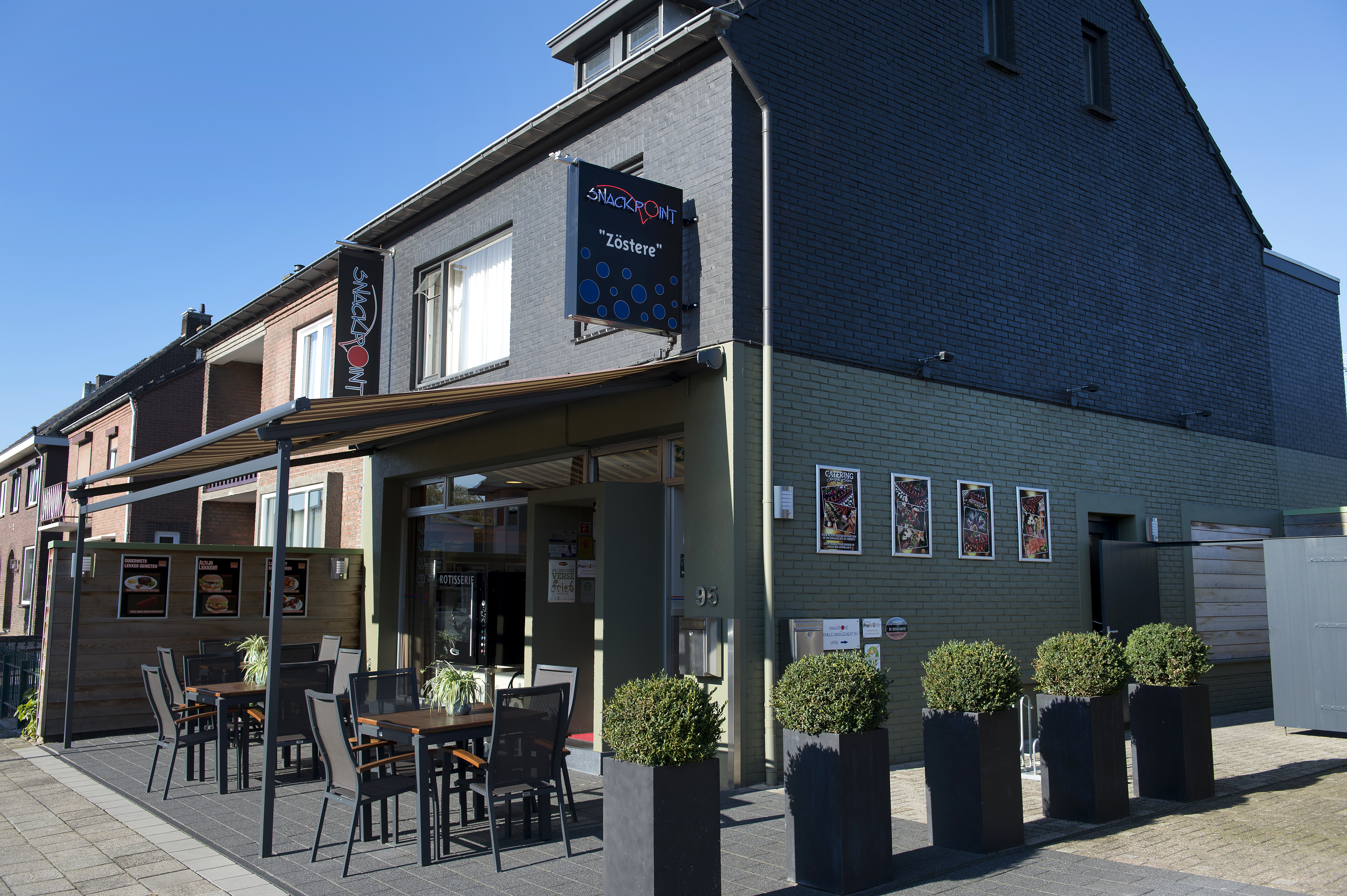 011015, Susteren: Snackpoint Zustere. Foto: Marcel van Hoorn.