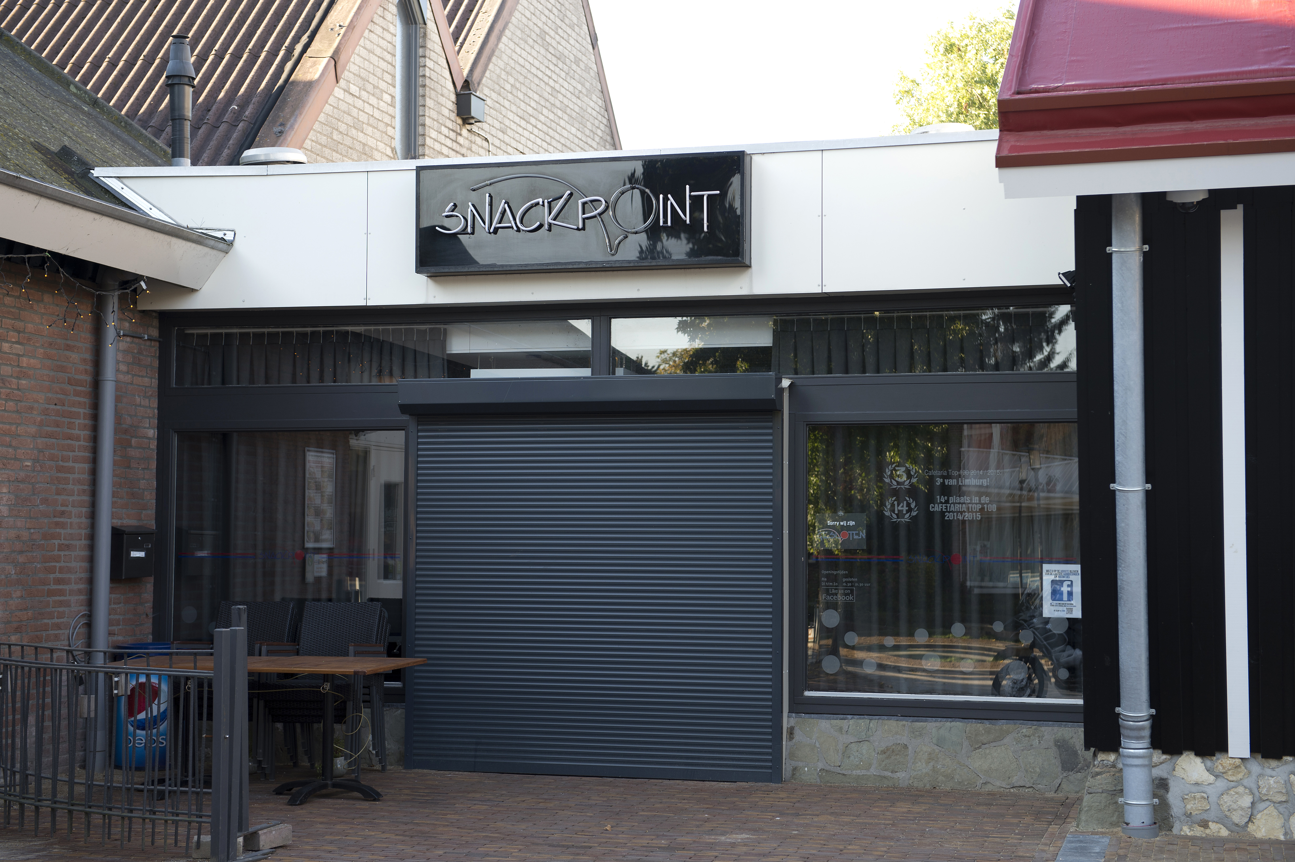 011015, Bunde: Snackpoint Bunde. Foto: Marcel van Hoorn.