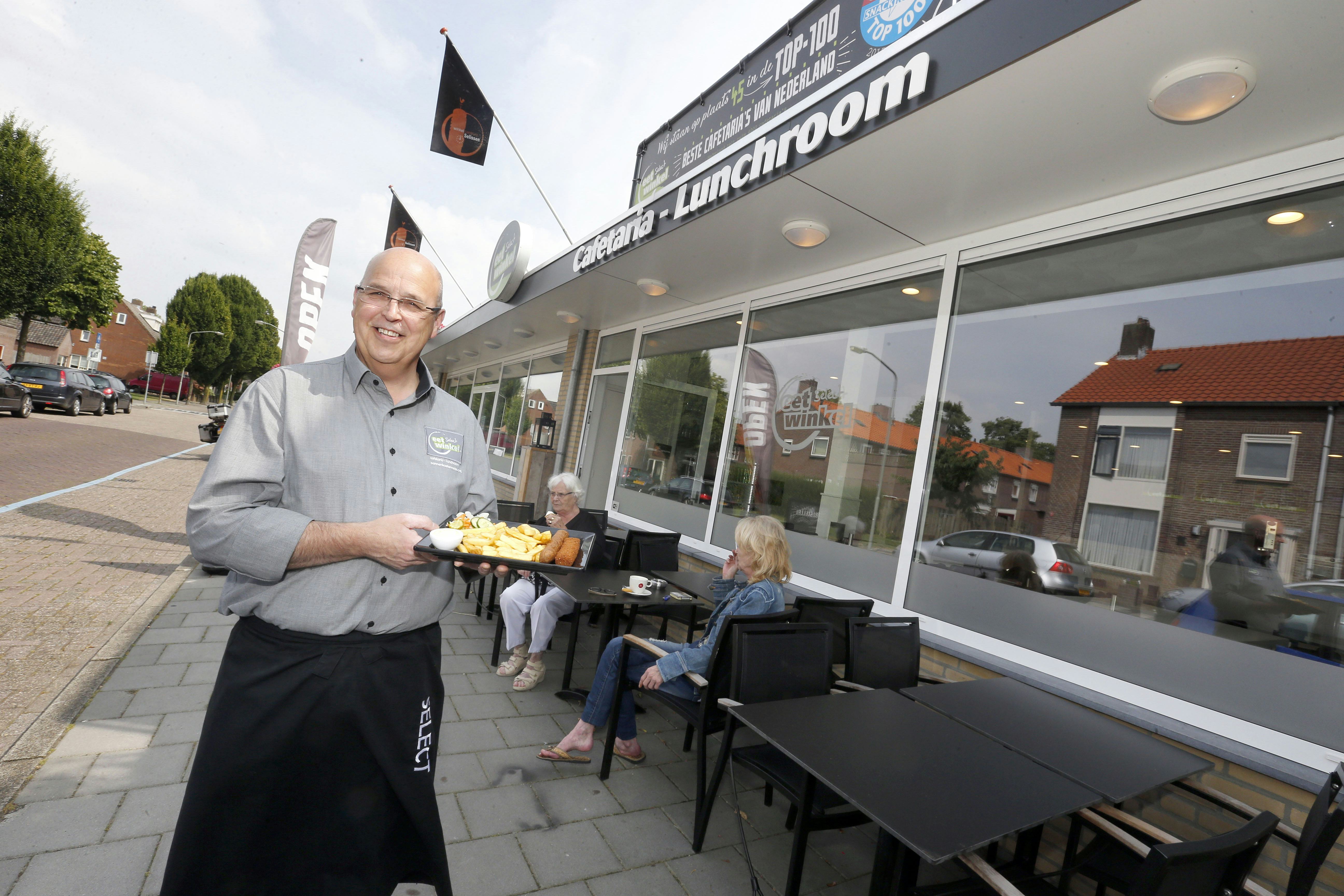 © Fotopersburo Bert Jansen TEL: +31(0)6-53703449
Onderwerp : eetwinkel Select opdr 1991
(foto Bert Jansen)
Fotograaf : Bert Jansen
Datum : 28-08-2016
Categorie : @2@
Trefwoorden : vakmedianet opdr 1991