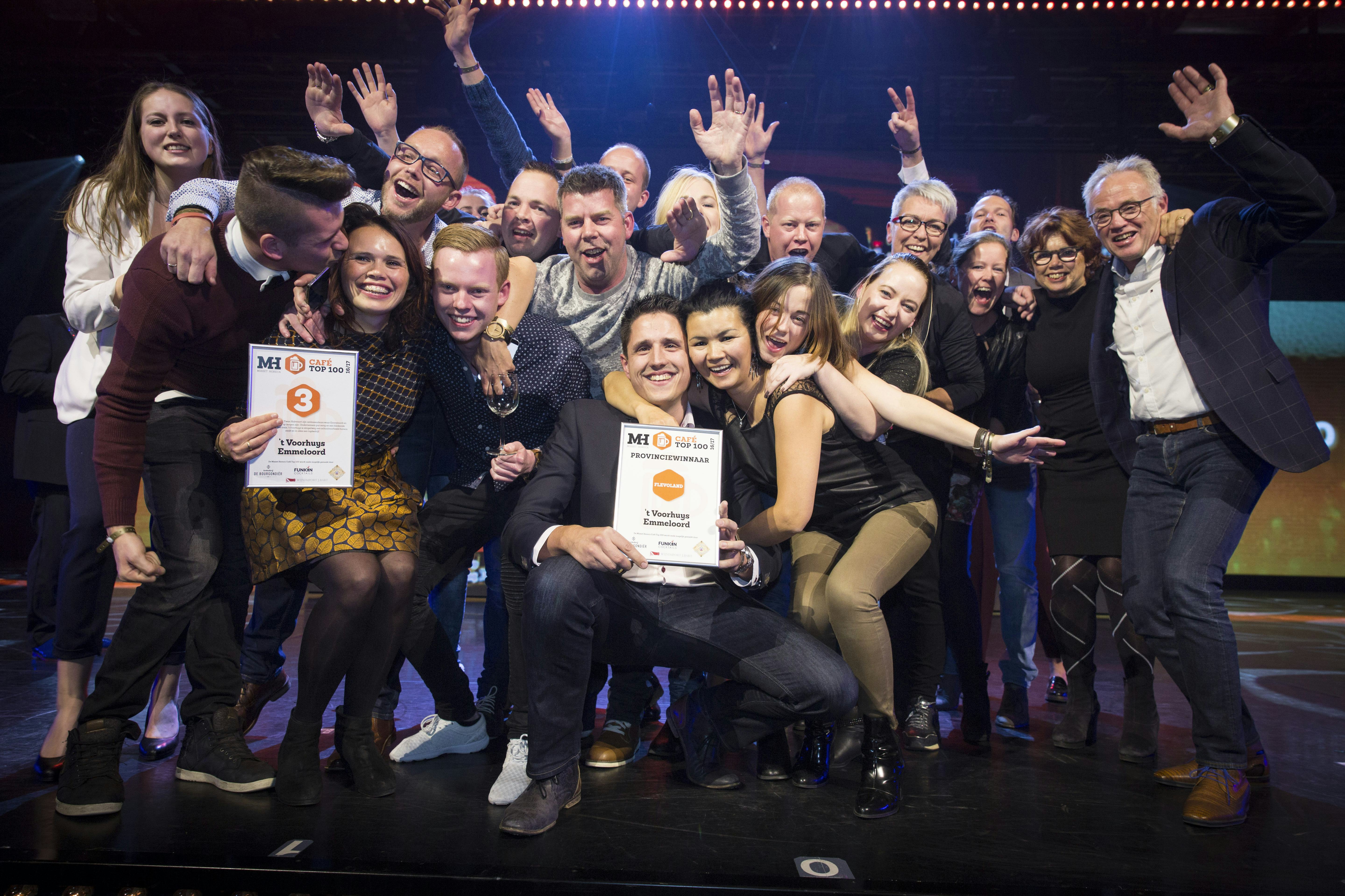 Café Top 100 Publieksprijs: Reinders zet door, Brasa stoomt op