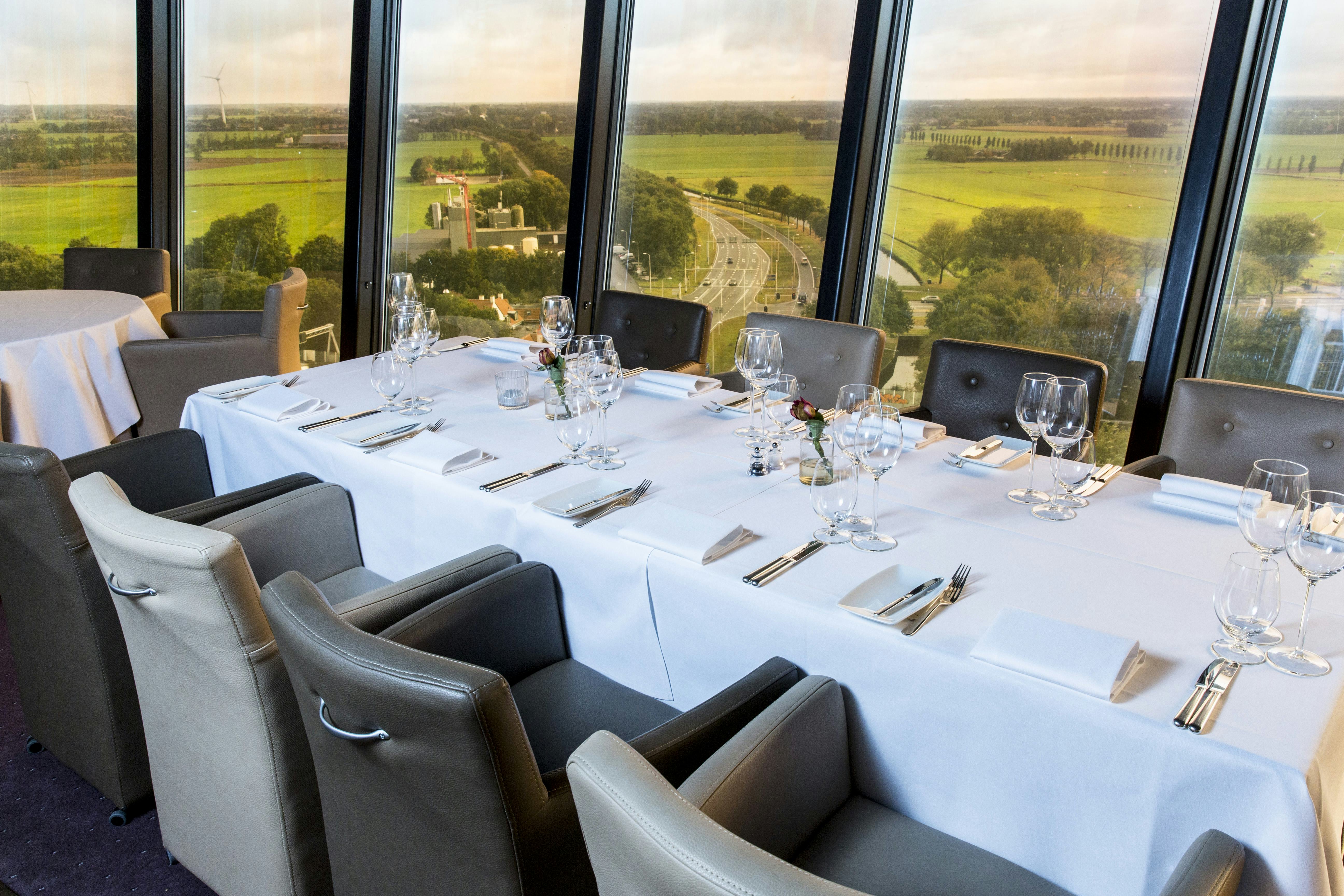 Jongeren eten het vaakst in een restaurant