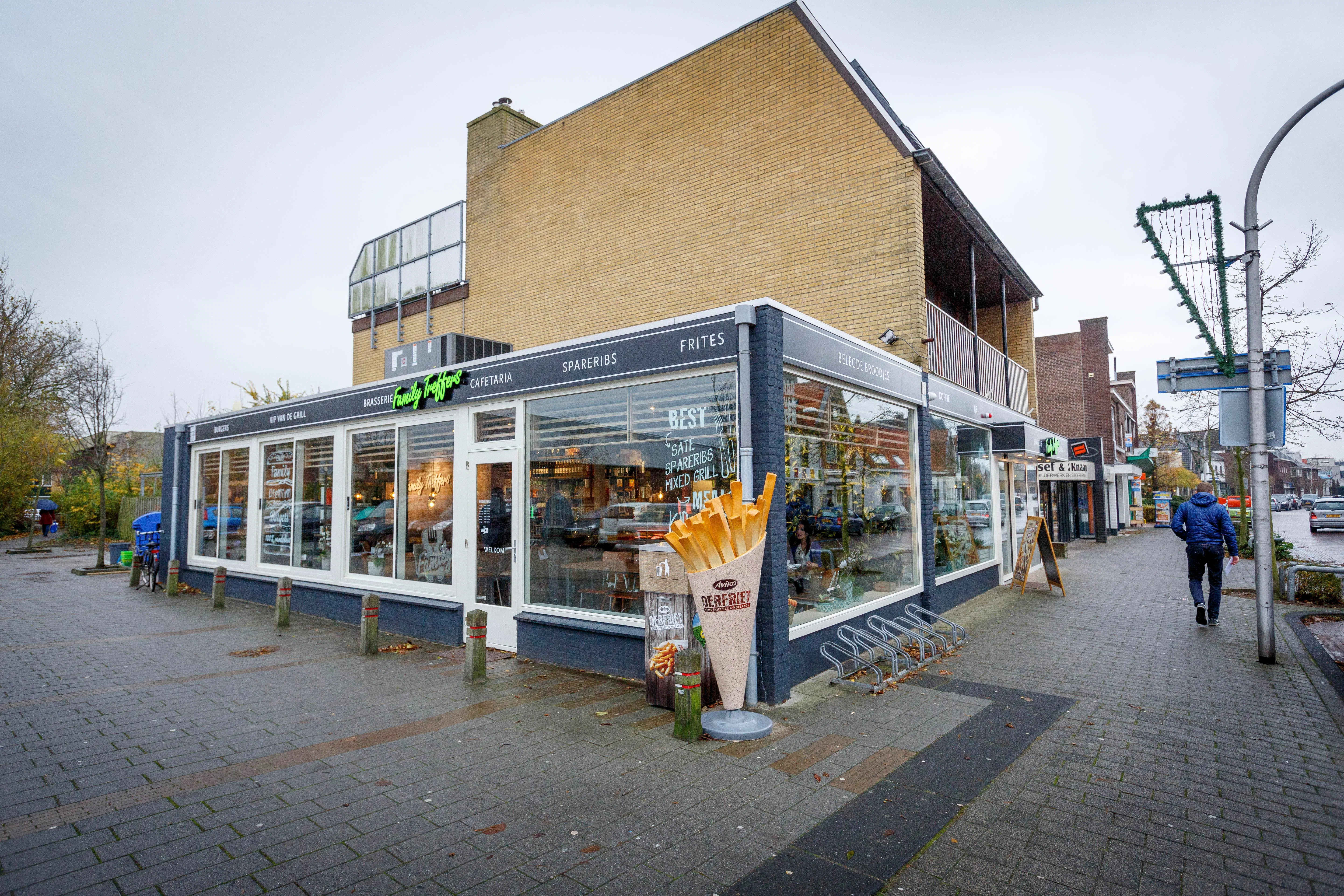 (C) Roel Dijkstra Fotografie / Foto Fred Libochant
Honselersdijk / inrichting en ambiance van een nieuwe cafetaria / Family Treffers
