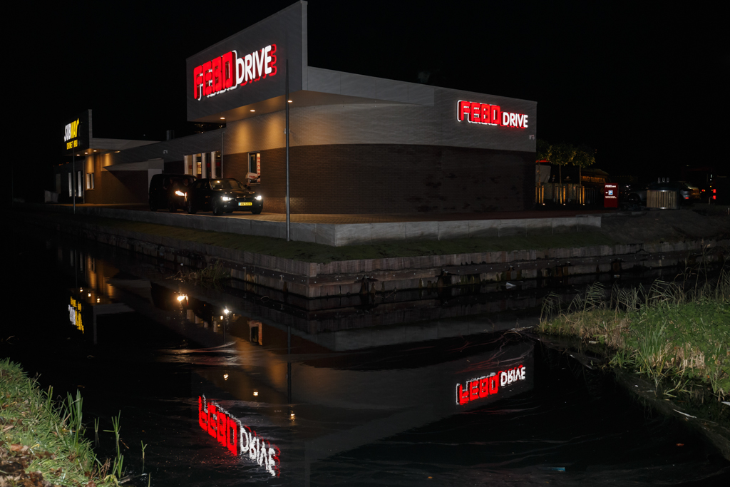 Eerste Febo Drive opent in Oostzaan (foto's)