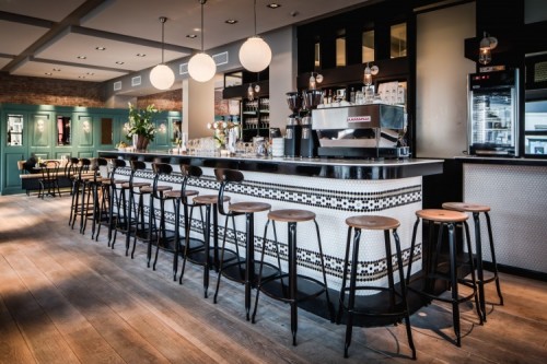 Horecaondernemer Aryan Tieleman start brasserie met dochter