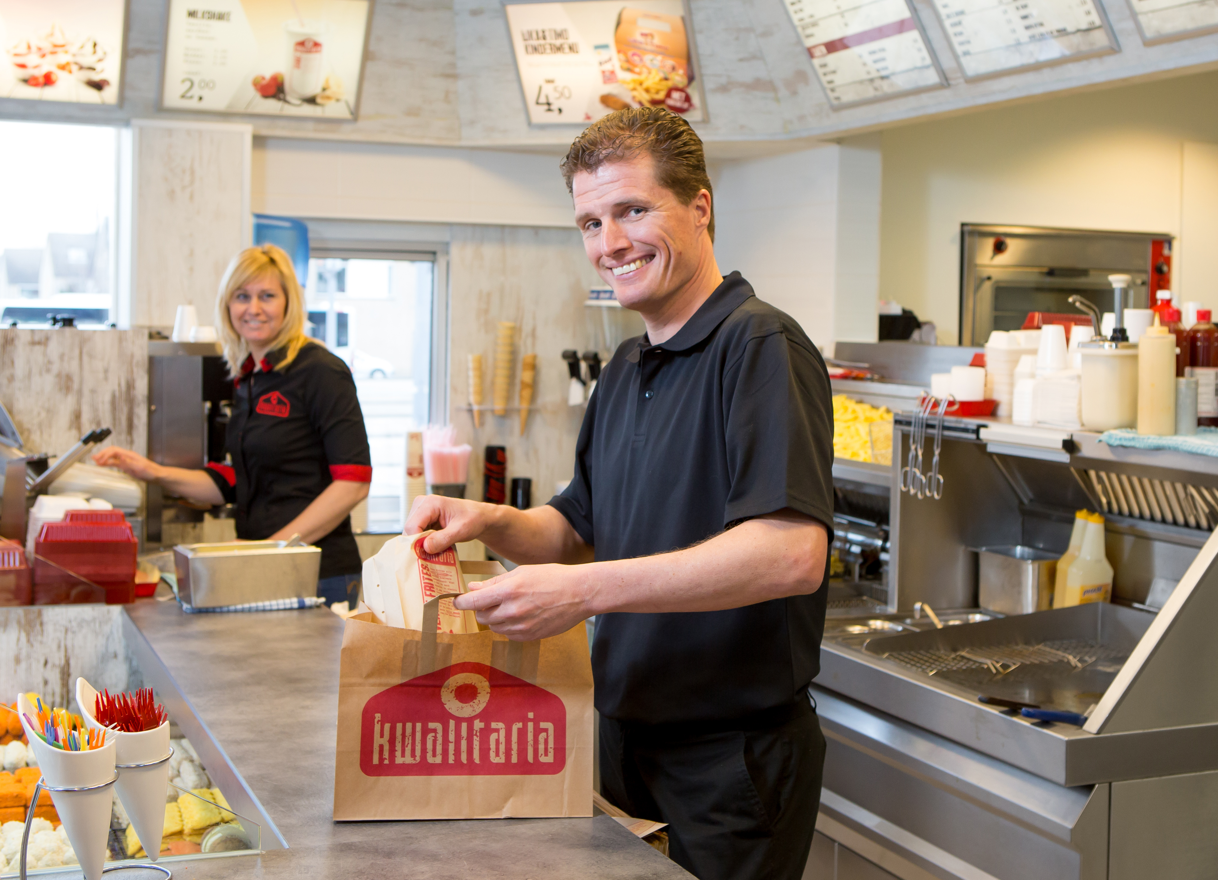 Patrick en Linda Nieuwveld openen aparte bezorglocatie