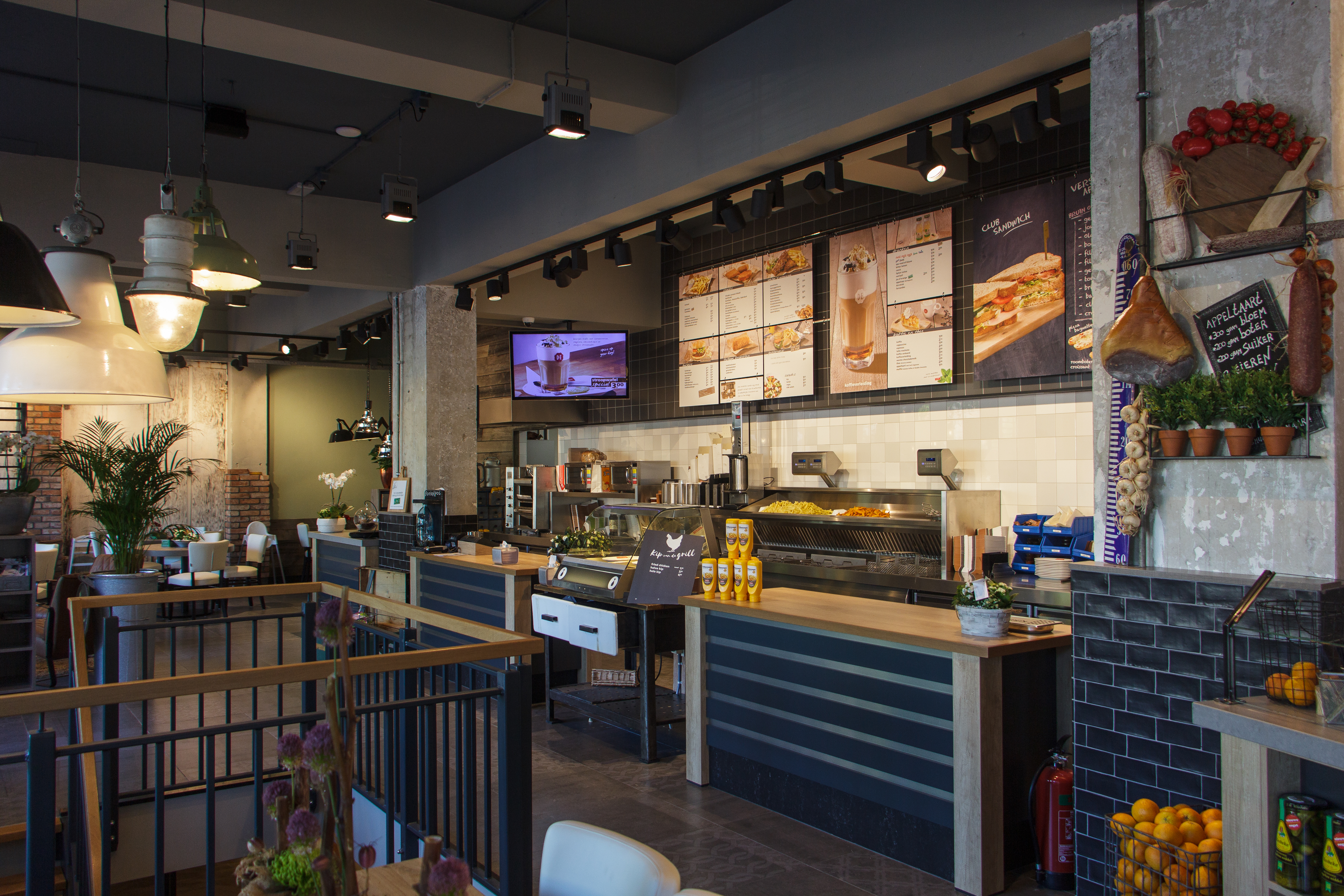 Foto's: Jarige Verhage introduceert nieuwe huisstijl